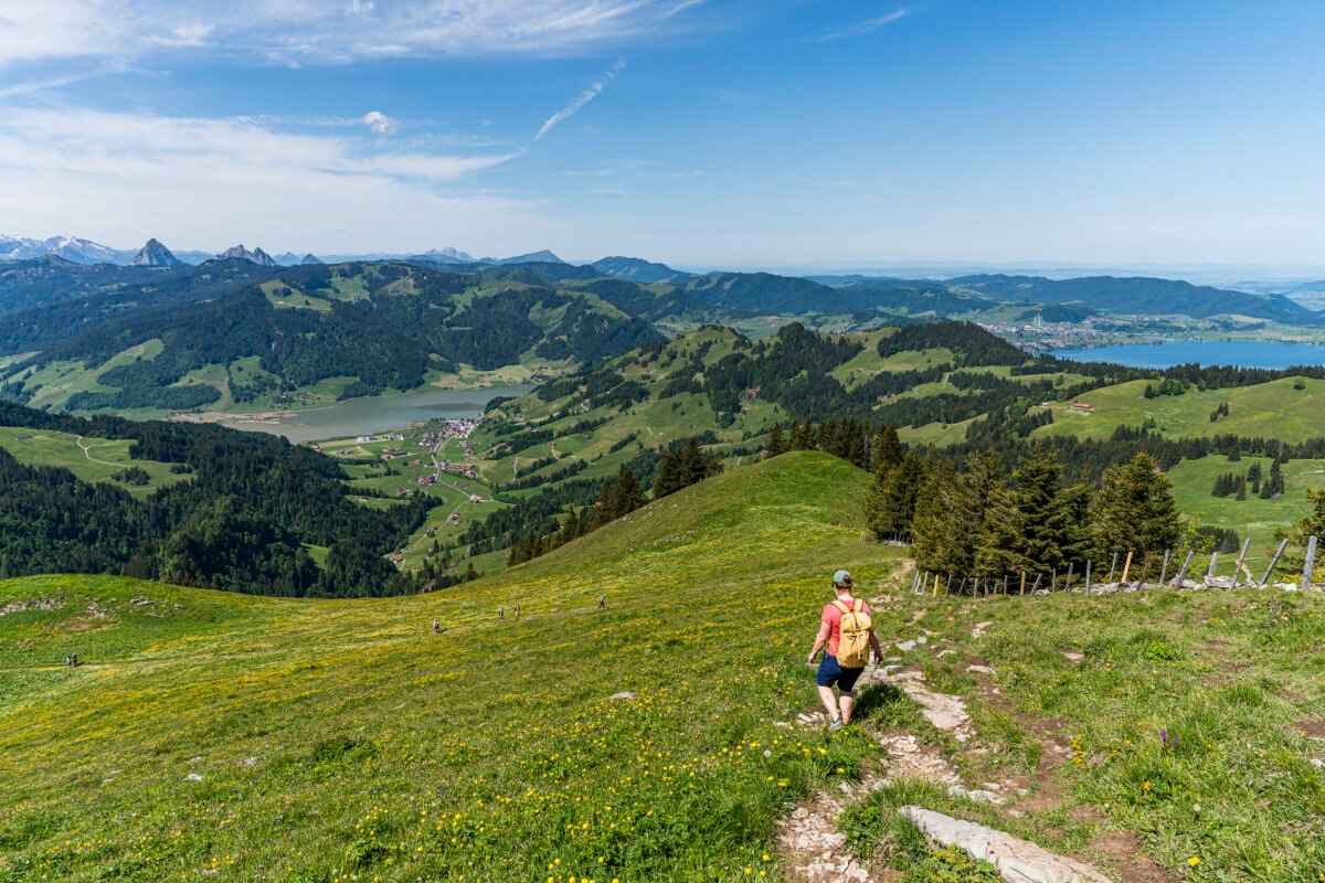 Descent from Chli Aubrig
